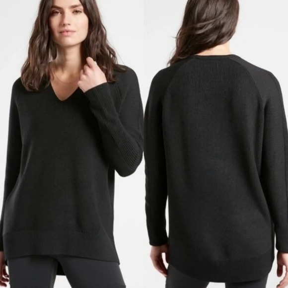 Athleta Black Wool Blend V Neck Sweater. EUC. Size XS - Picture 1 of 9